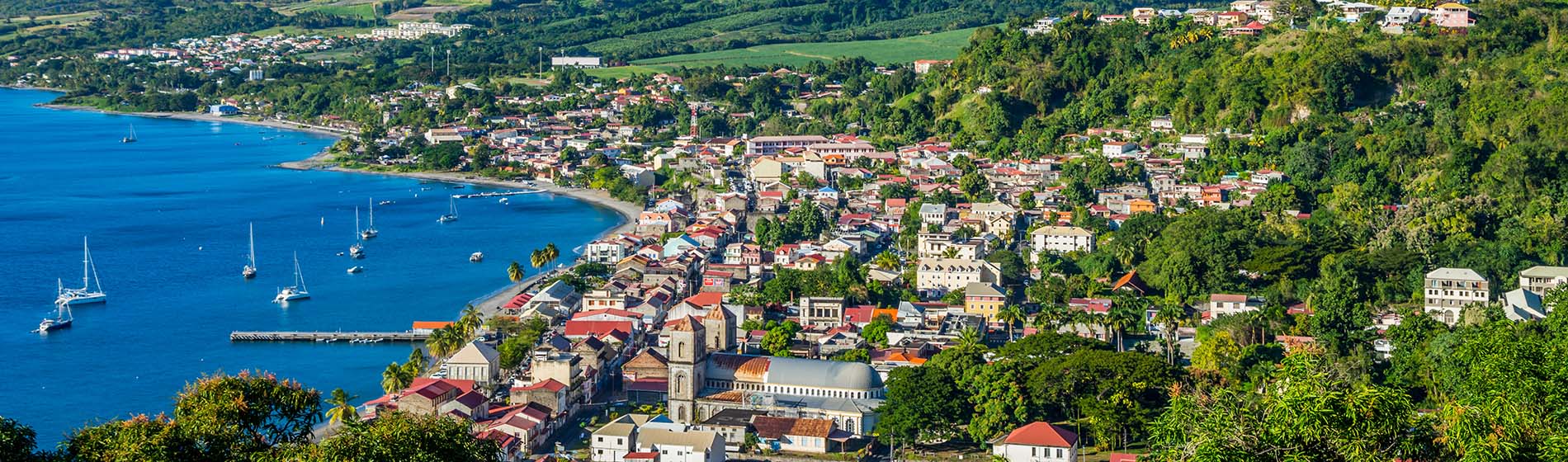 Hiking trails accessible by car in martinique